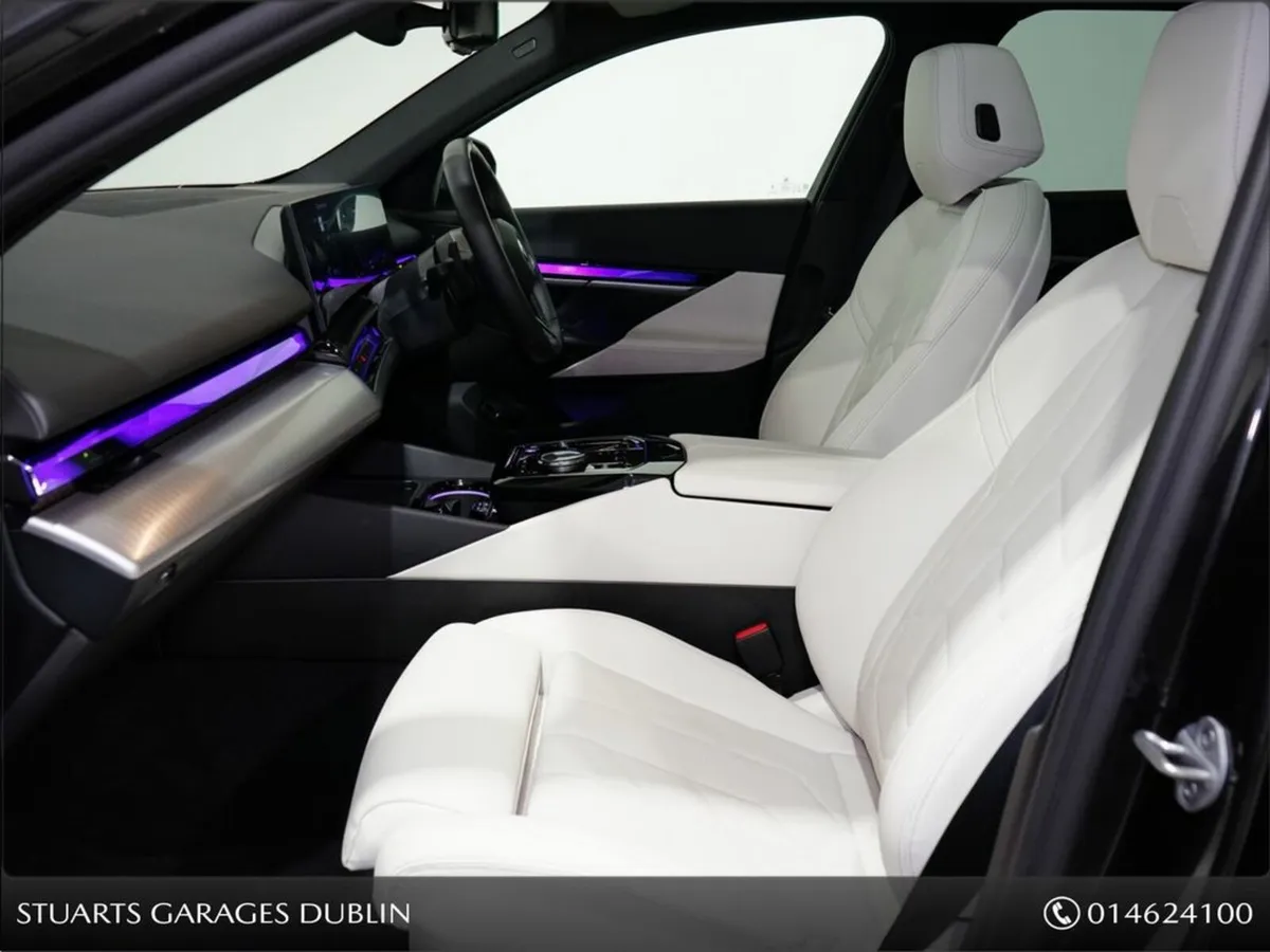 BMW 5-Series *PANORAMIC SUNRROF, COMFORT PACK AND - Image 3