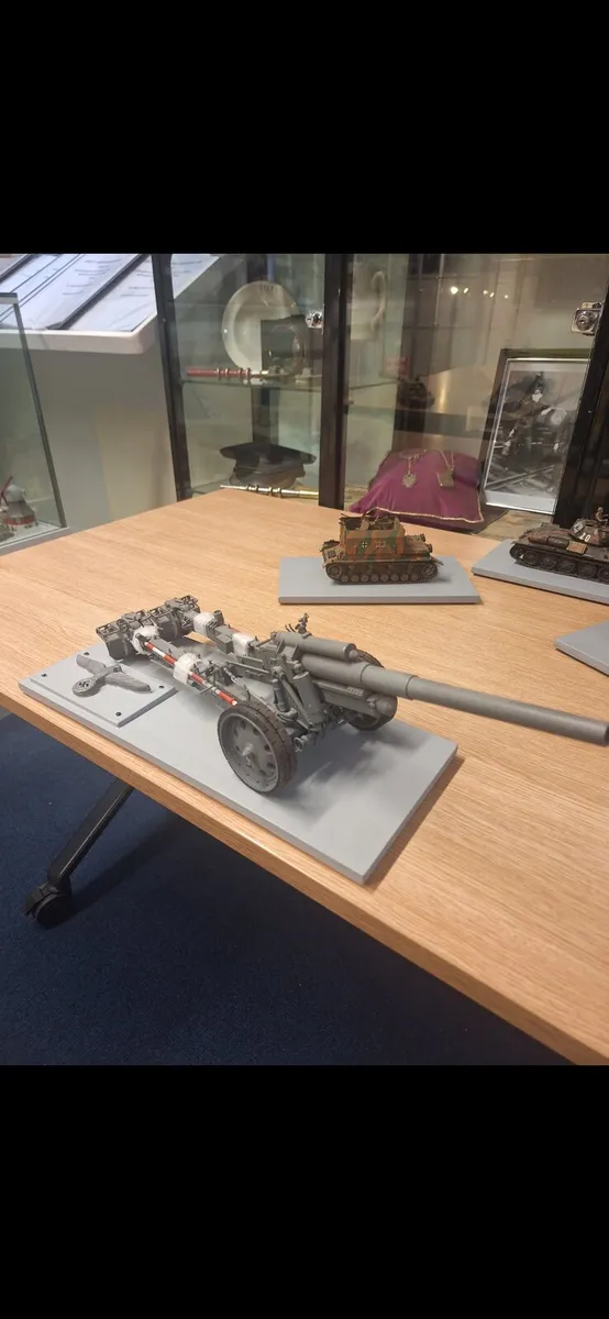 German WW2 howitzer model - Image 1