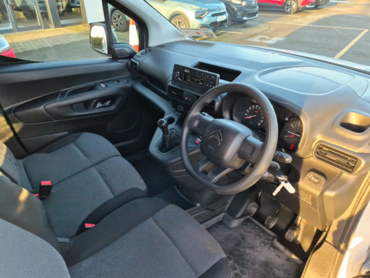 Citroen Berlingo K9 LX 1.5 Bluehdi 75 650KG M 3 - Image 3