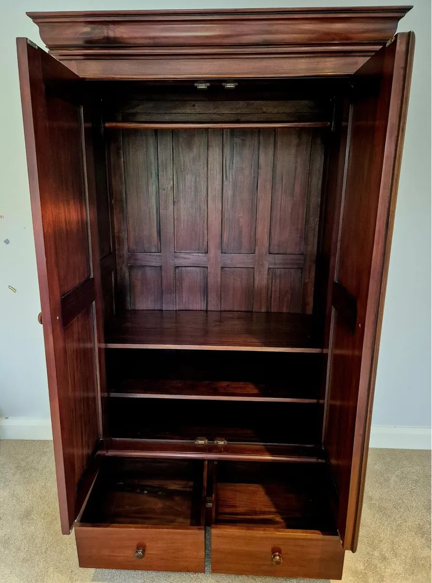 Classic Mahogany - Image 3