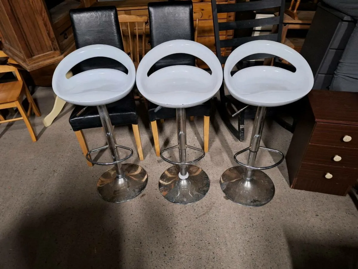 Three stools IN USED condition (DELIVERY) - Image 1
