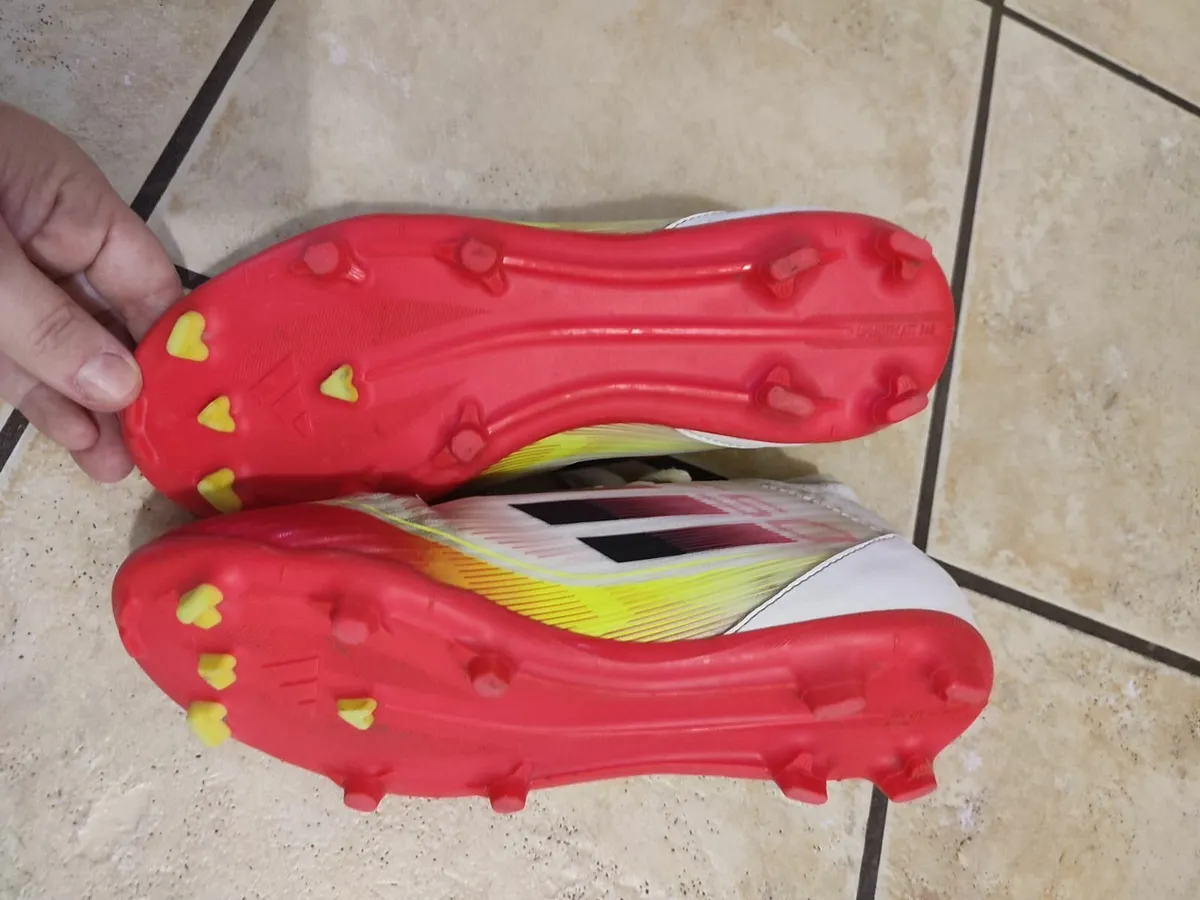 football shoes - Image 2