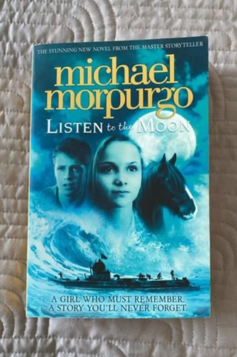 Book - Michael Morpurgo - Listen to the Moon - Image 1
