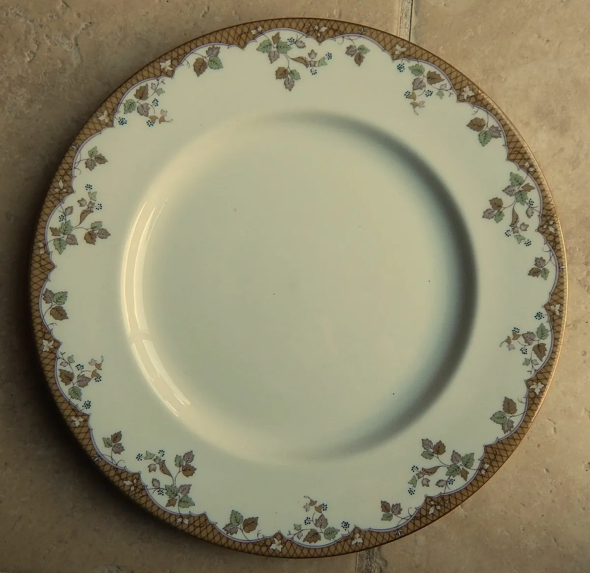 Collection of 5 Royal Doulton Lynnewood Plates - Image 2