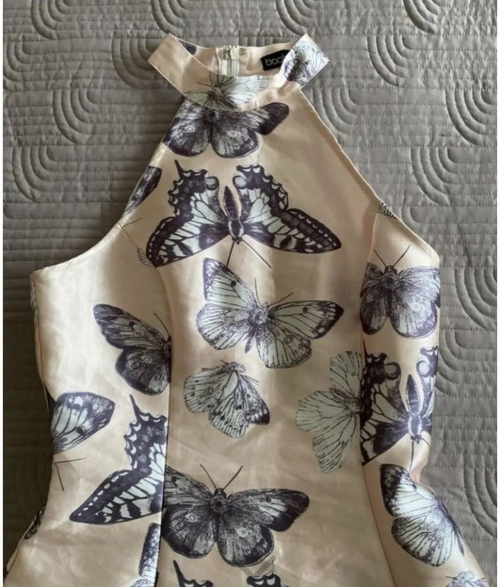 Dress - BooHoo - Size 8 - Image 2