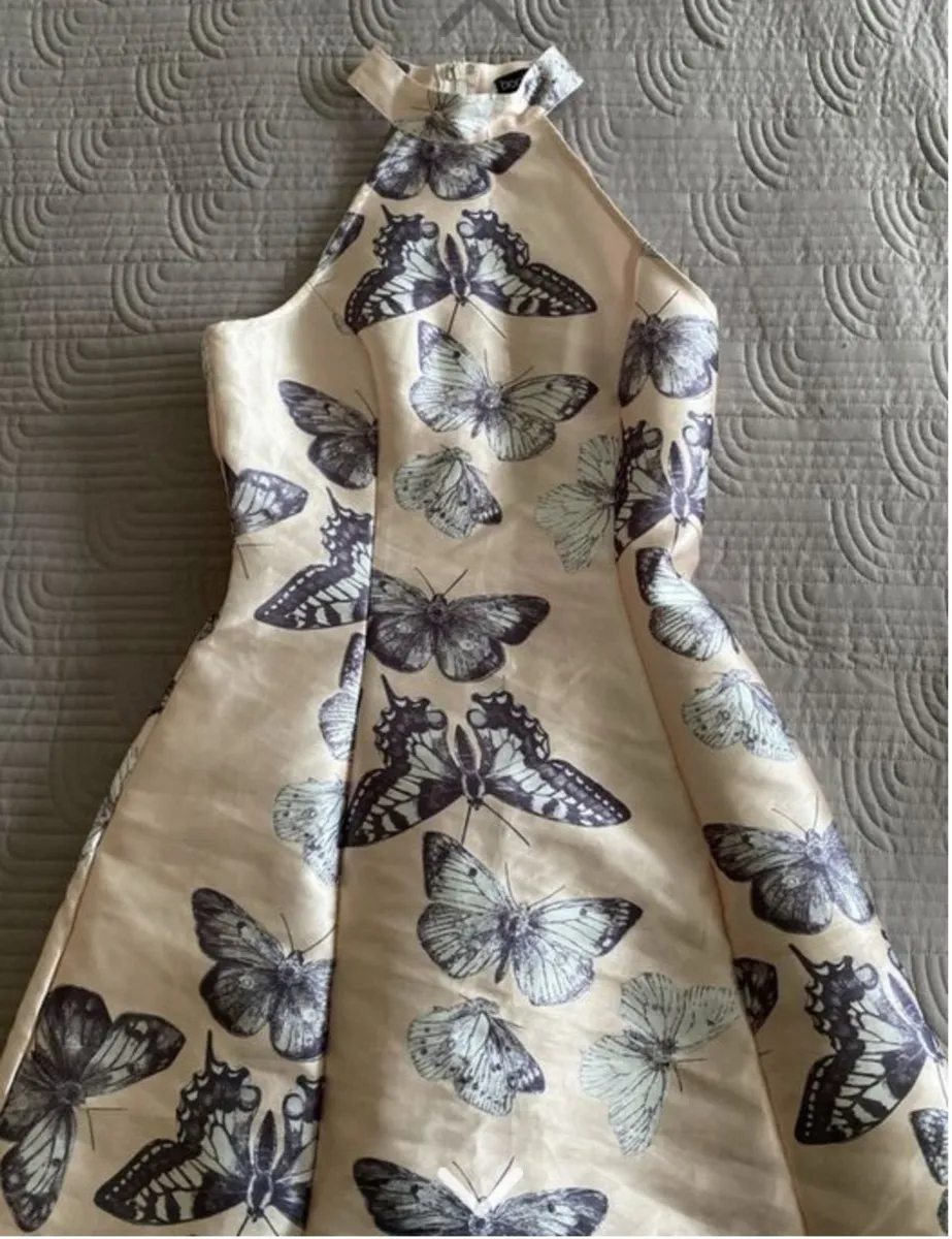 Dress - BooHoo - Size 8 - Image 3