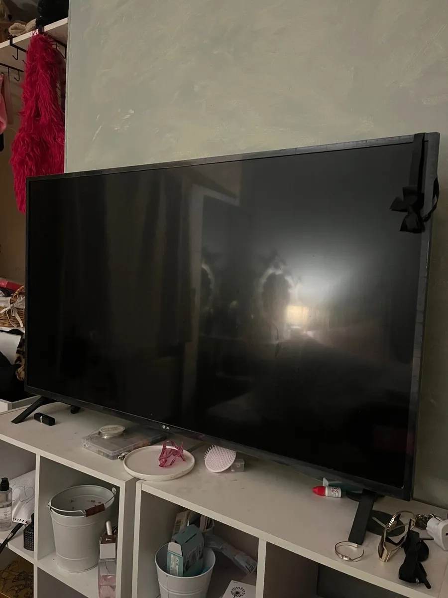 2 Smart TV’s - Image 2