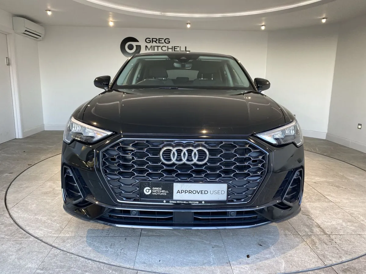 Audi Q3 2023 - Image 2