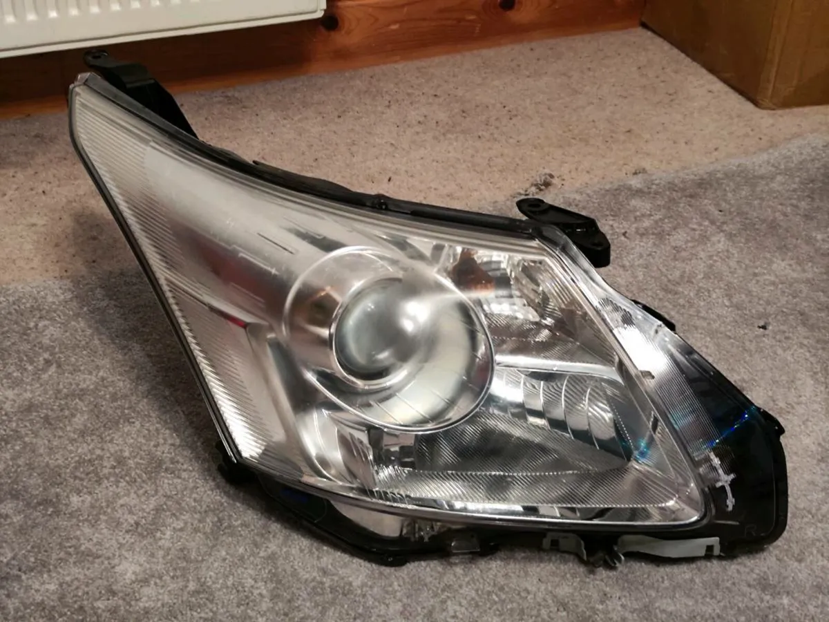 Toyota Avensis  from 2009/2015 - Image 3