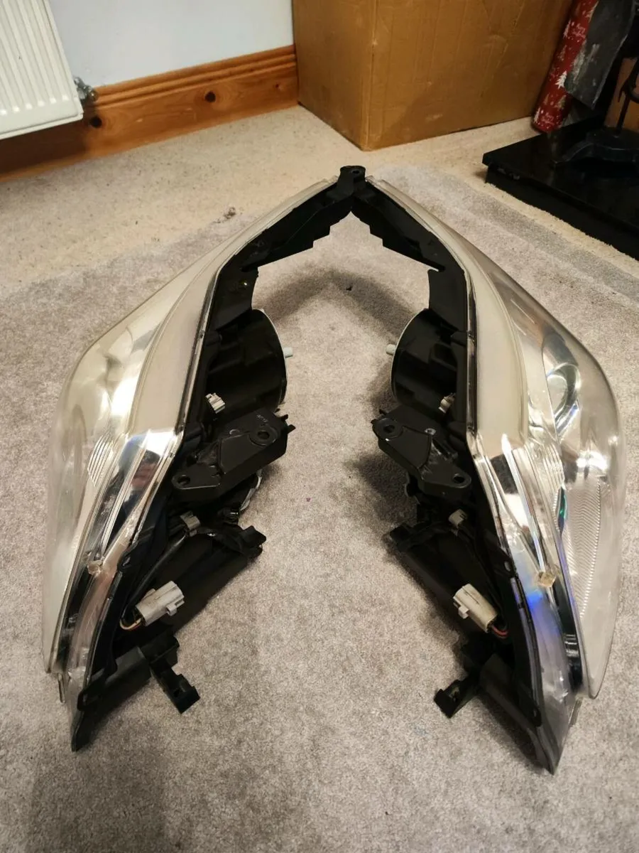 Toyota Avensis  from 2009/2015 - Image 4