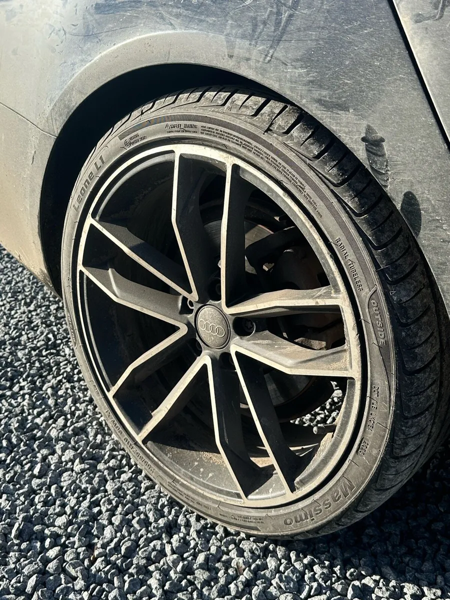 19 inche Audi alloys - Image 2