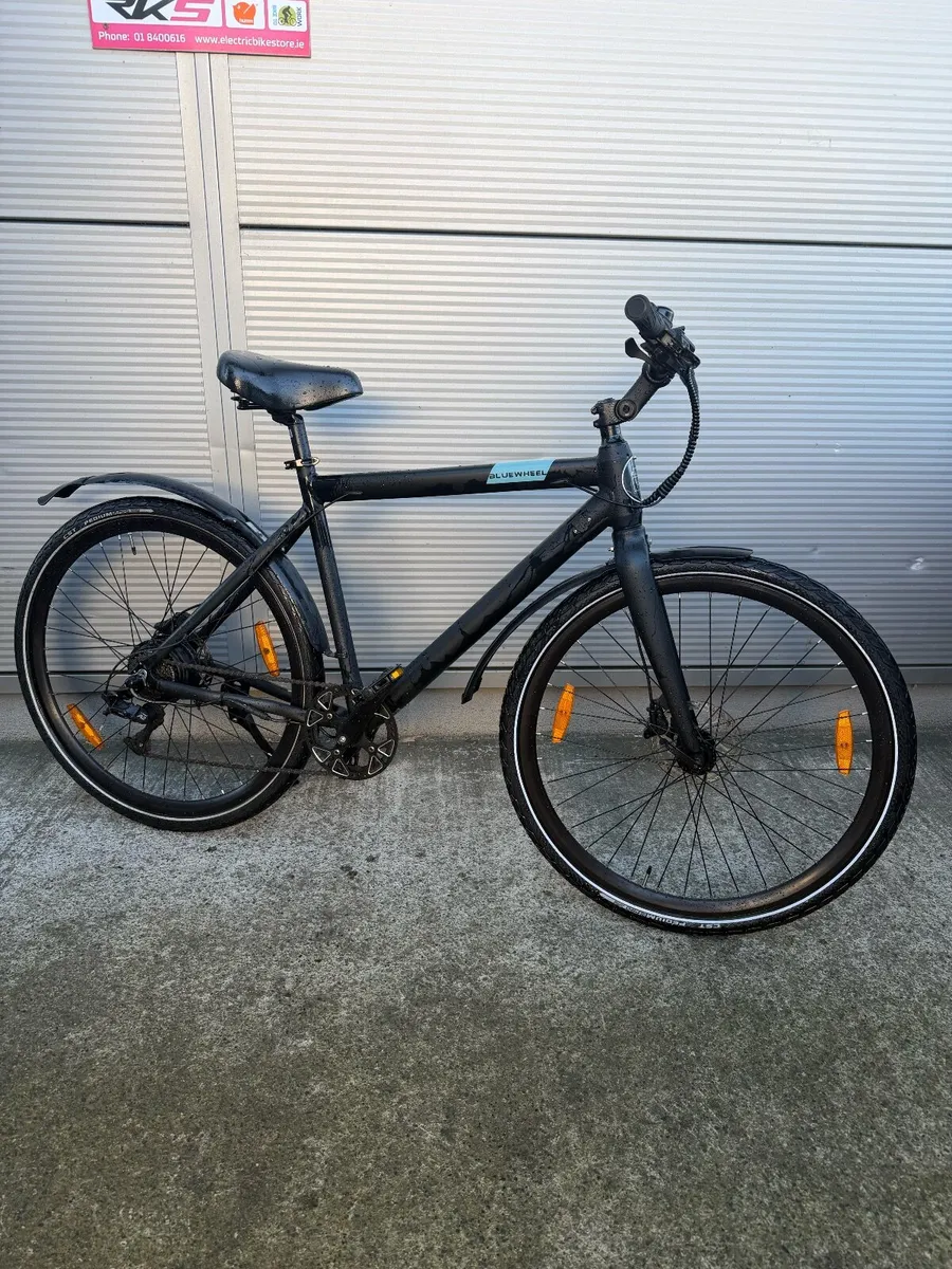ULTRA LIGHTWEIGHT HYBRID E-BIKE - Image 2