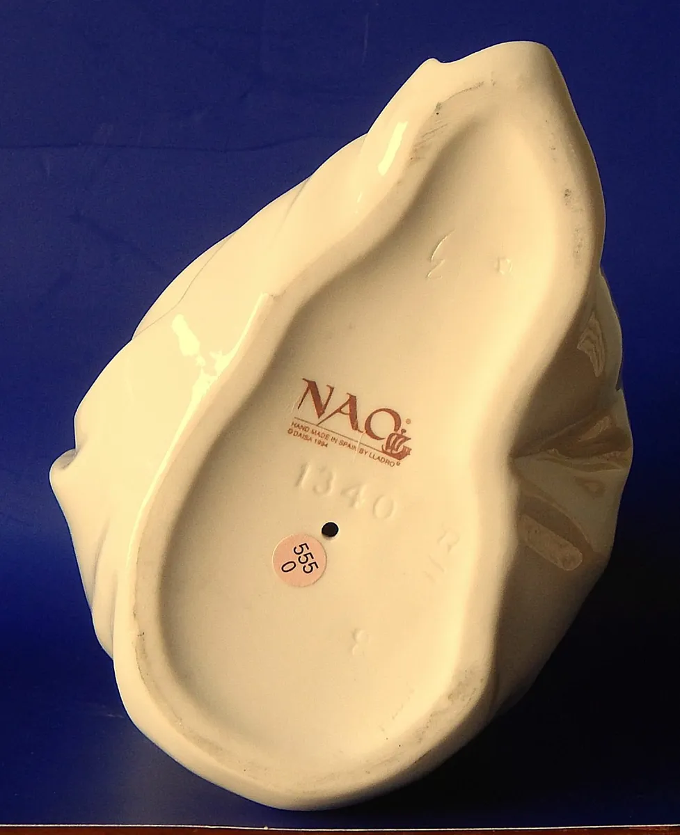 Nao by Lladro Figurine of Baby in a Blanket - Image 4