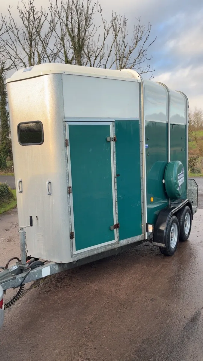 Ifor Williams horsebox - Image 1