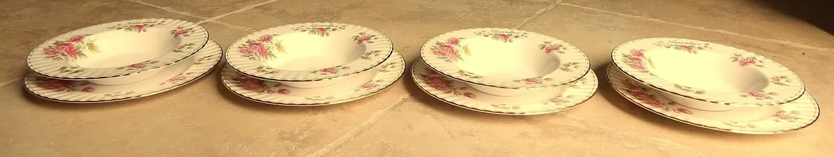 Vintage Royal Albert Chrysanthemum Plates & Bowls - Image 2
