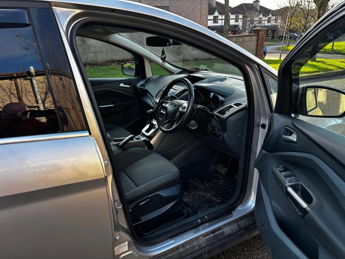 2013 Ford C-Max 5 seats - Image 4