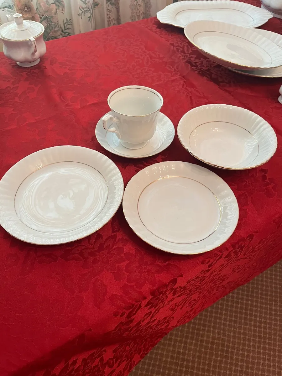 China Dinner & Tea Service - Image 3