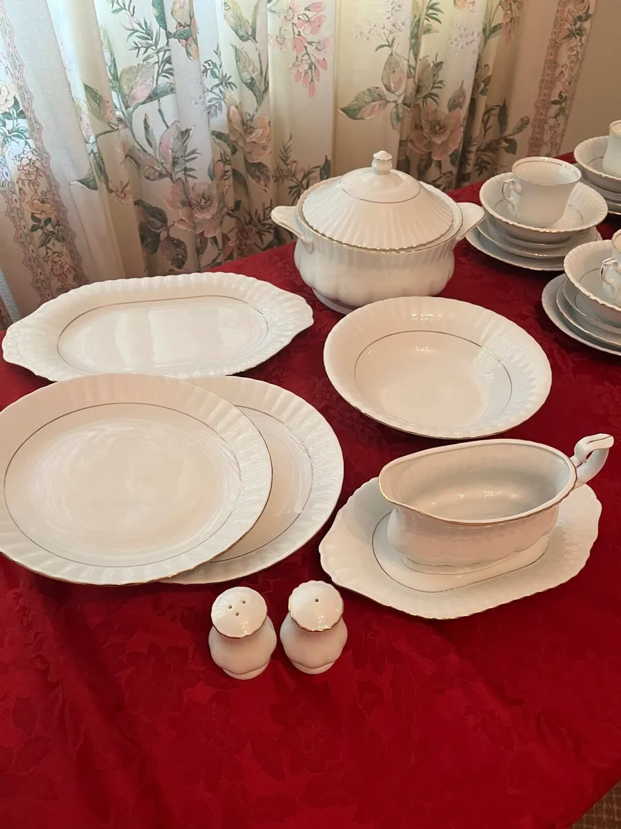 China Dinner & Tea Service - Image 4