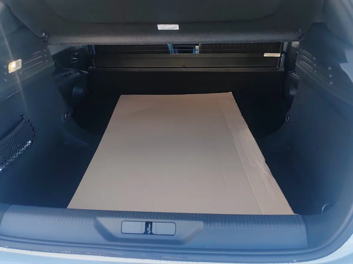 Peugeot 308 Commercial - Image 3