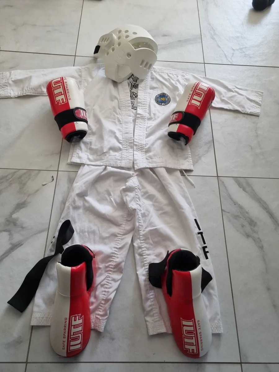 Taekwan-do outfit - Image 1