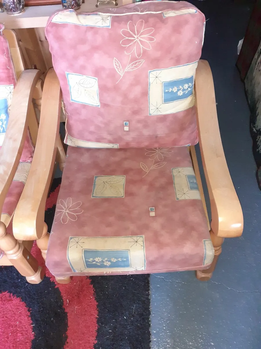 3 piece Suite of chairs - Image 3
