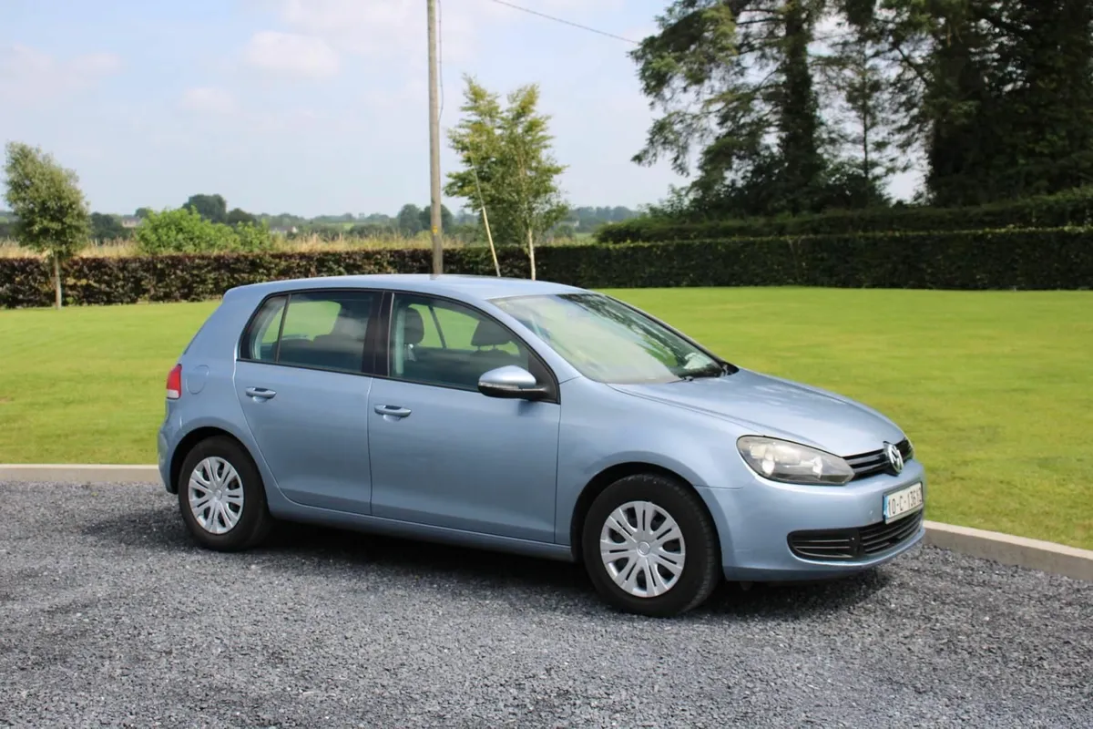 Volkswagen Golf 2010 - Image 1