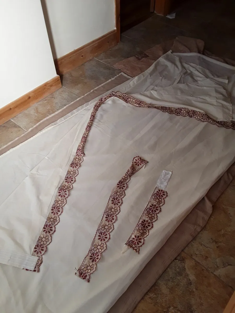 Beautiful lace drapes as new - Image 2