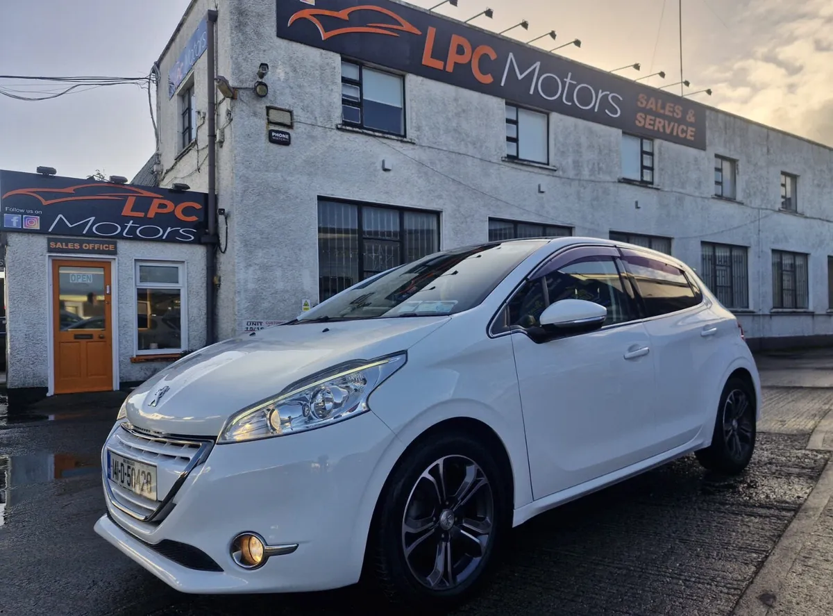 Peugeot 208 2014 Automatic - Image 2