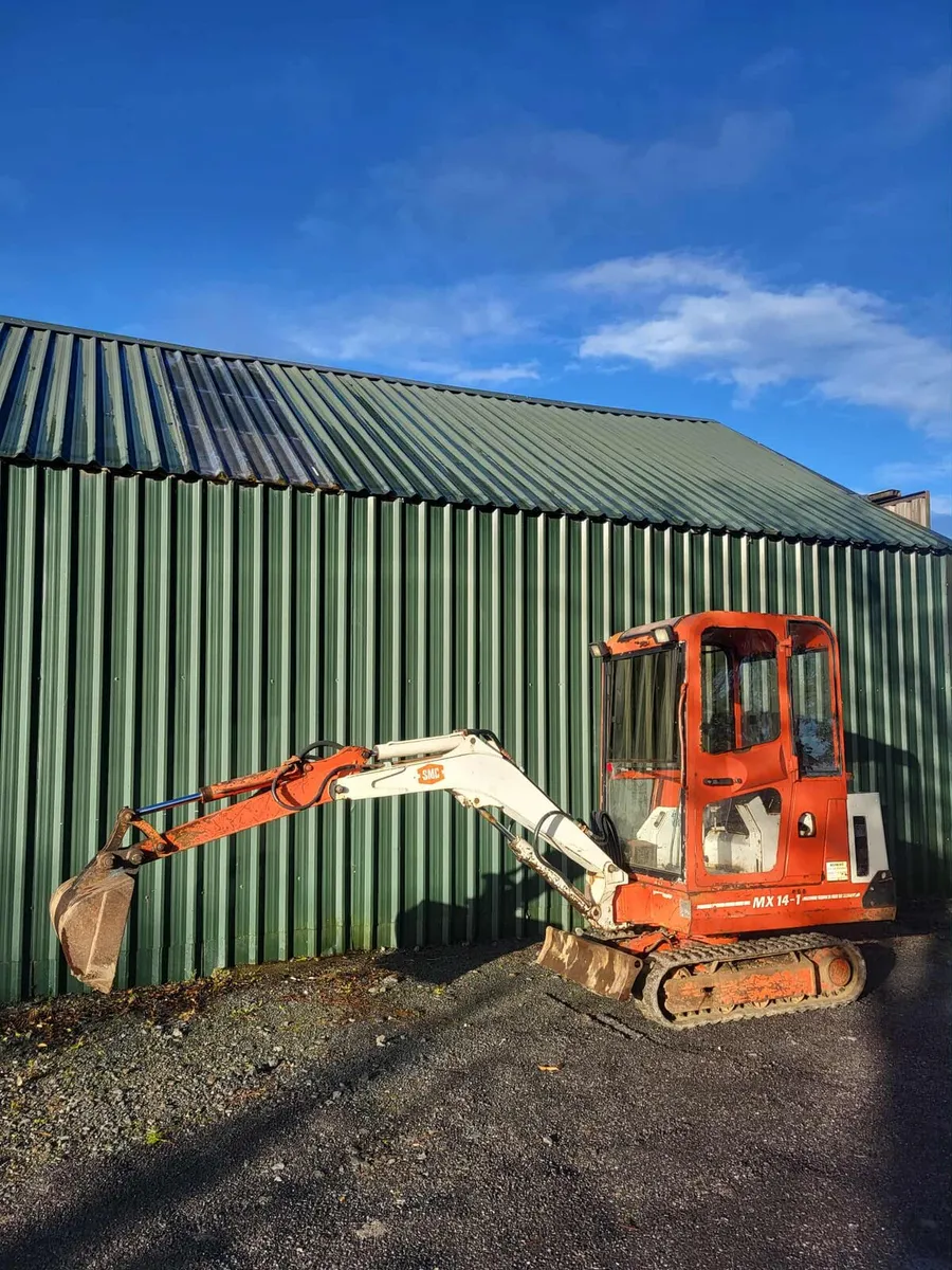 SMC 1.5 ton digger - Image 1