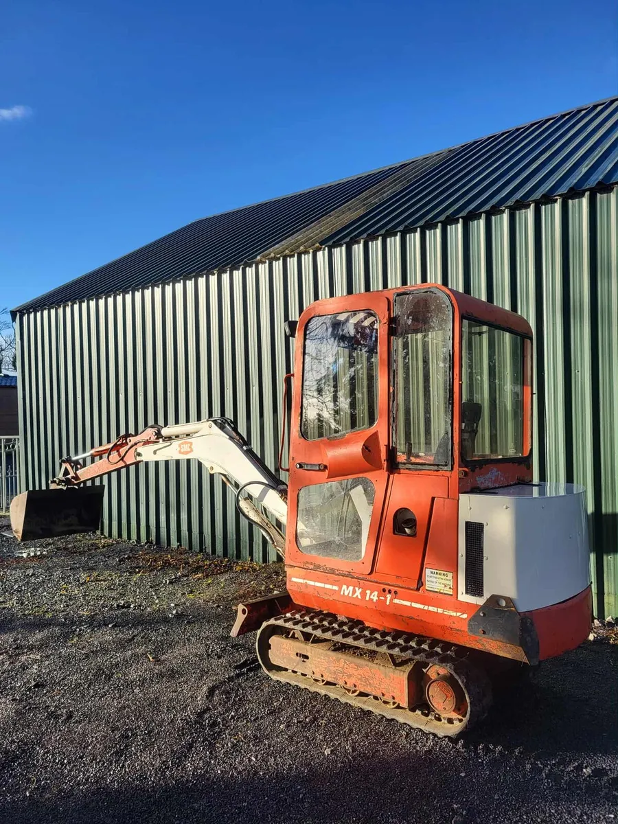 SMC 1.5 ton digger - Image 2