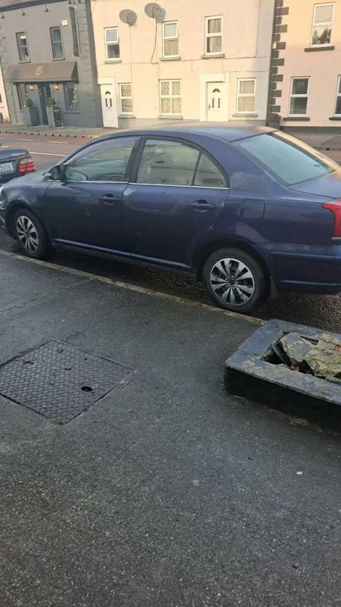 Toyota Avensis - Image 2
