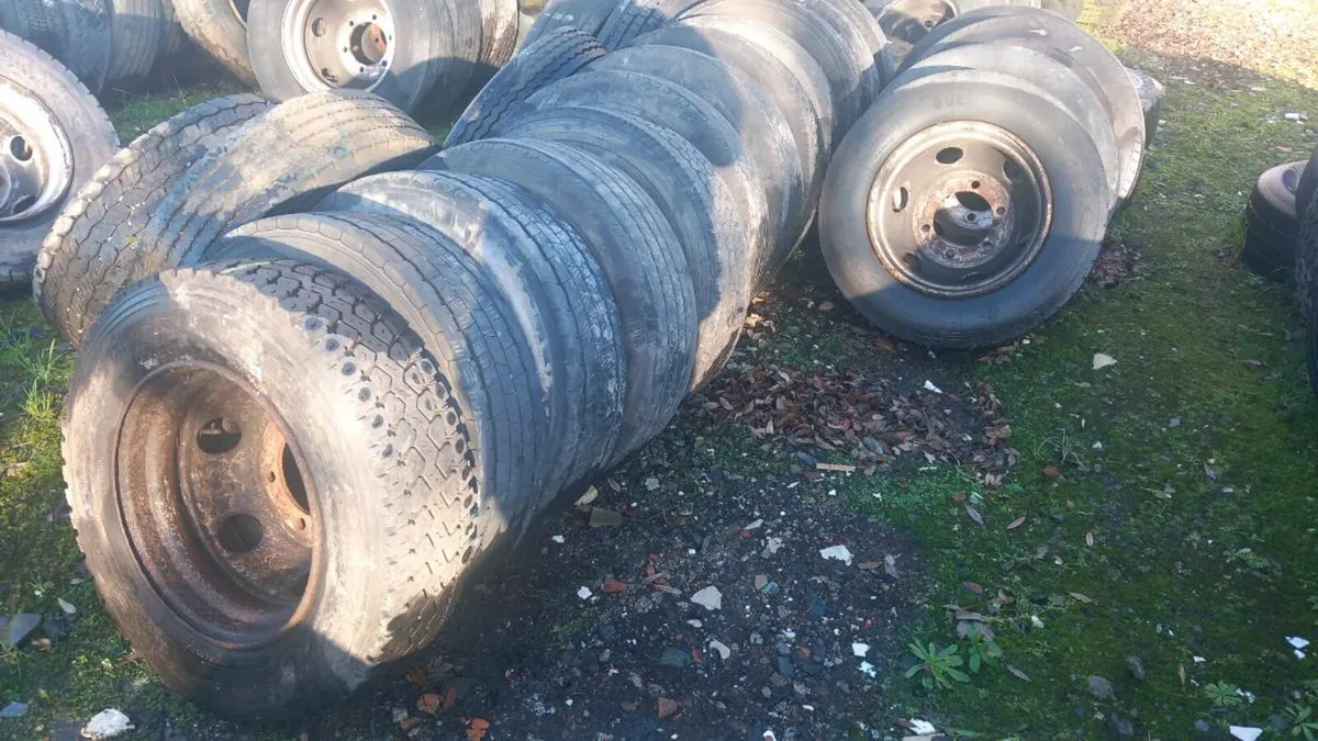 Lorry wheels and tyres - Image 2