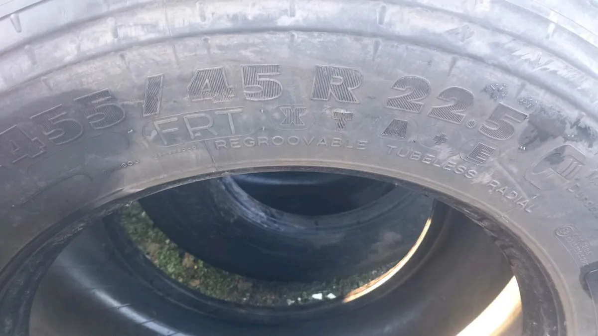 Lorry wheels and tyres - Image 4