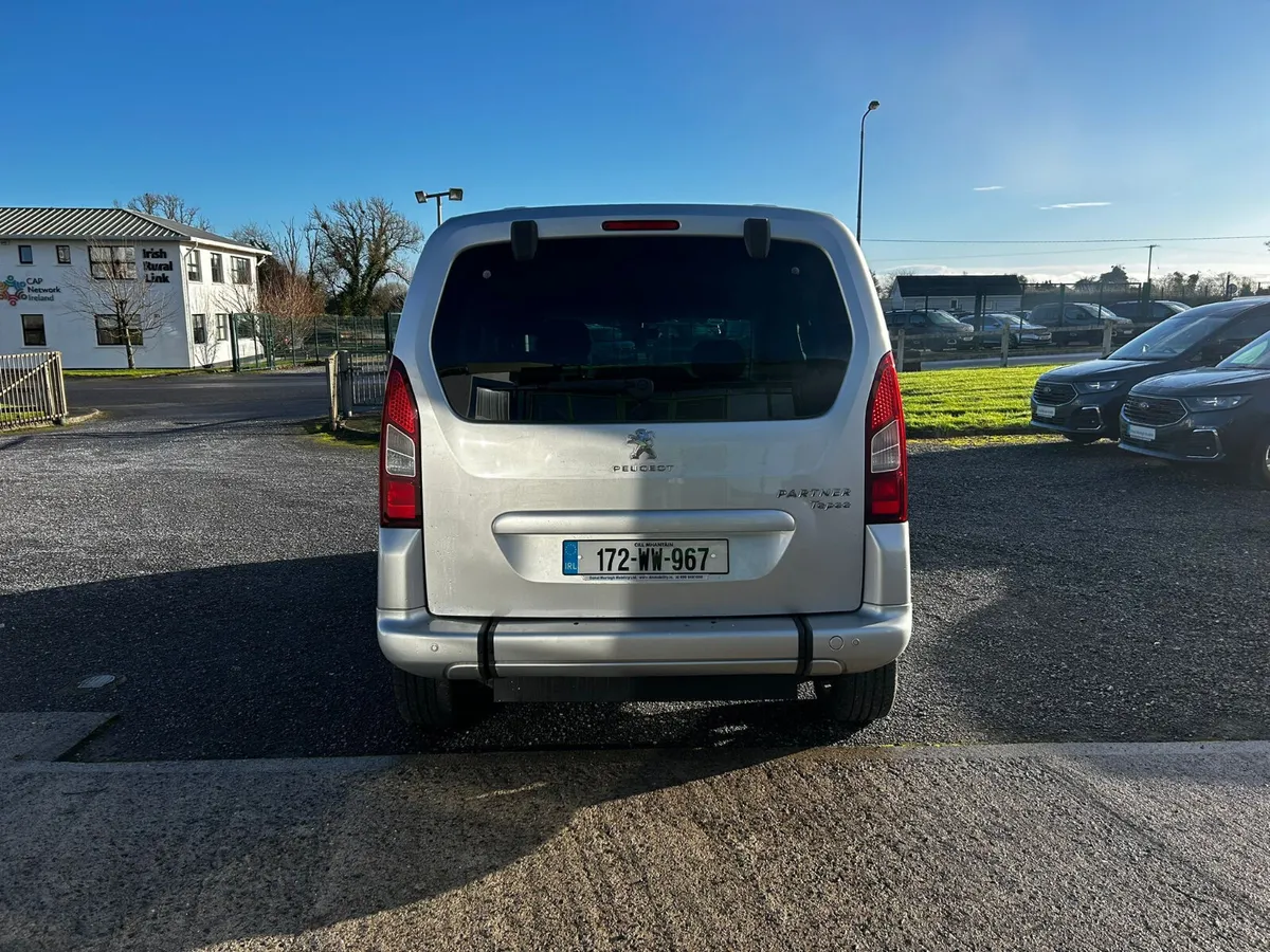 Wheelchair Car - Image 4