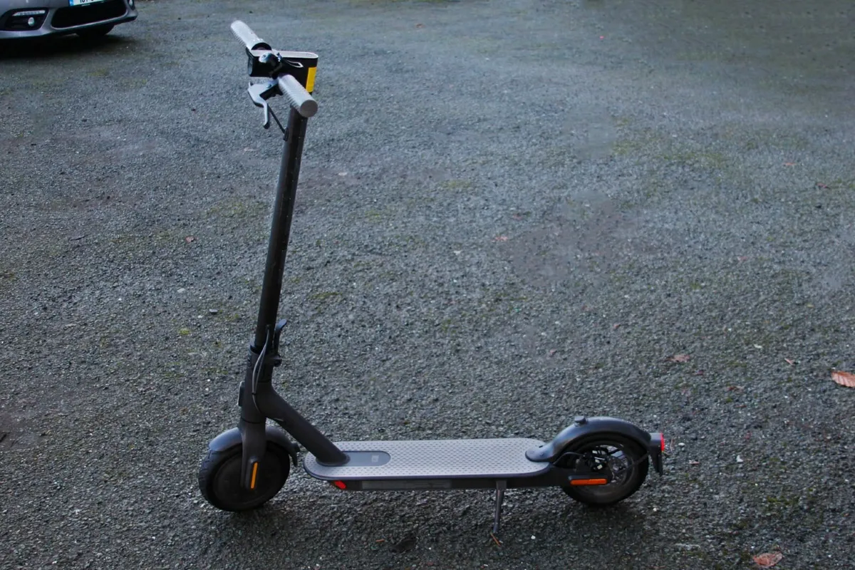eScooter -  Mi Adult Scooter - Image 2