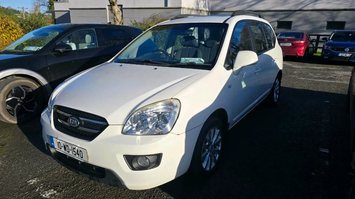 2010 Kia Carens 2.0 CRDI 7 Seats💺 - Image 1
