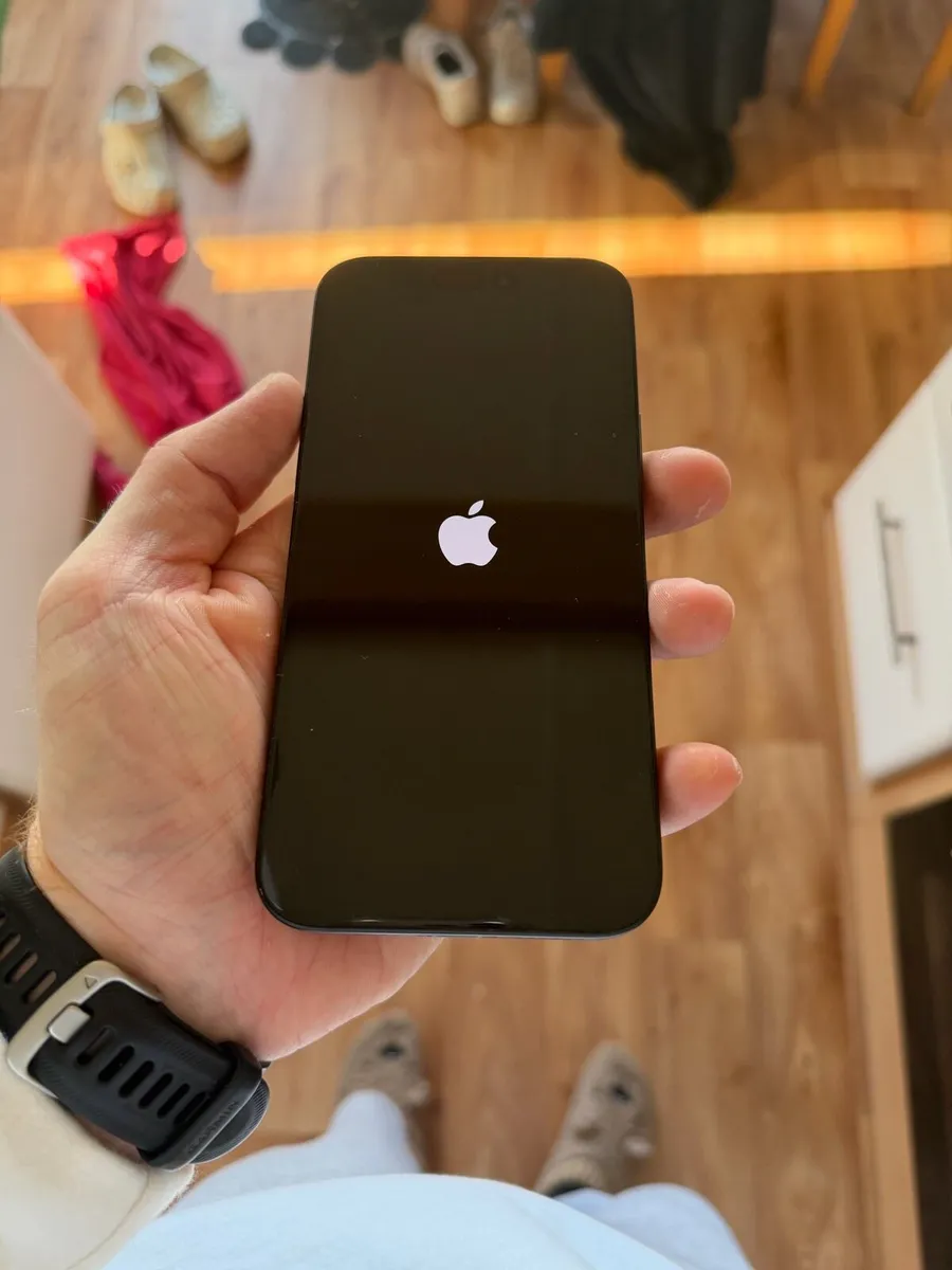 iPhone 15 plus 256gb black - Image 1