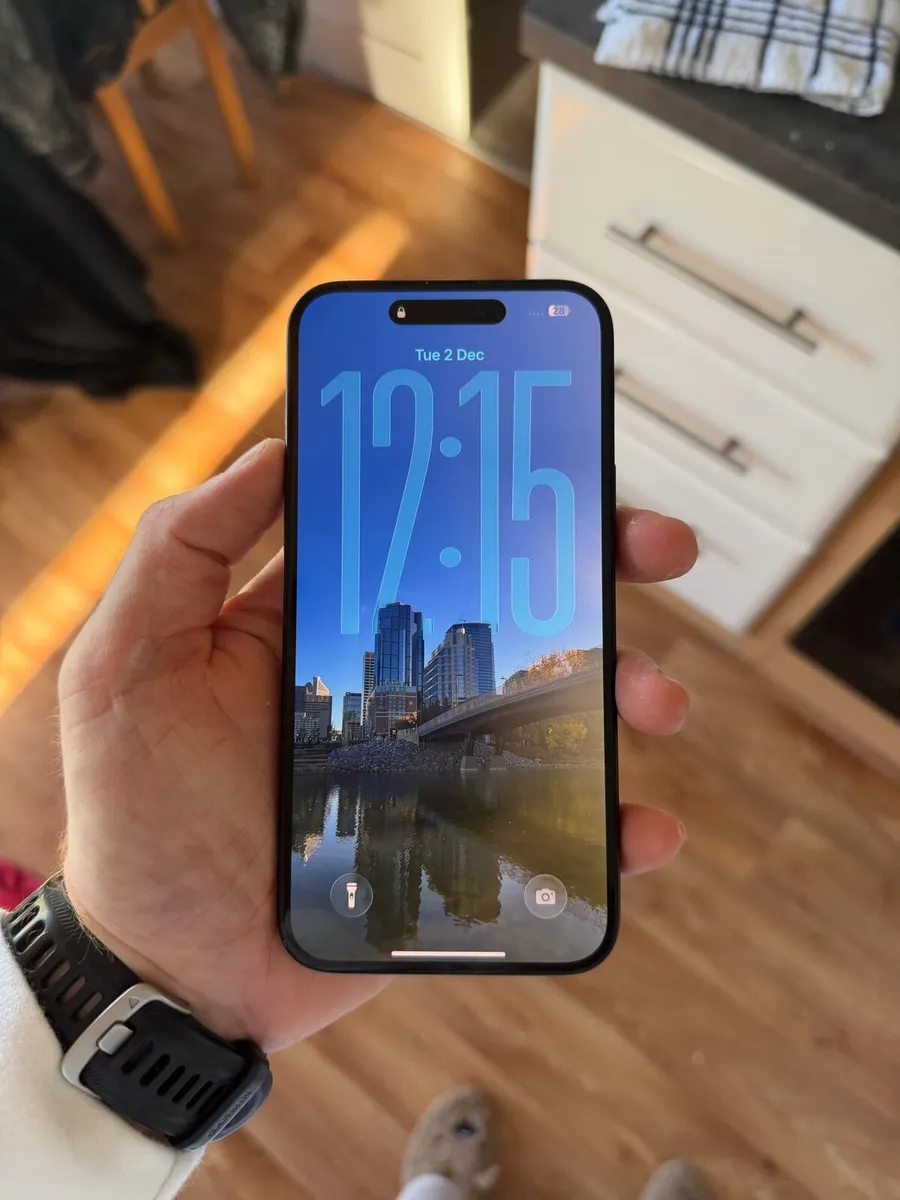 iPhone 15 plus 256gb black - Image 2