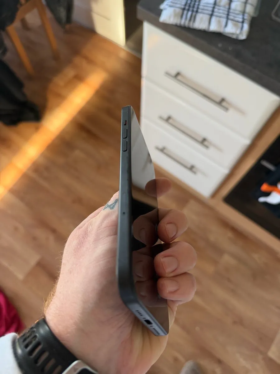 iPhone 15 plus 256gb black - Image 3