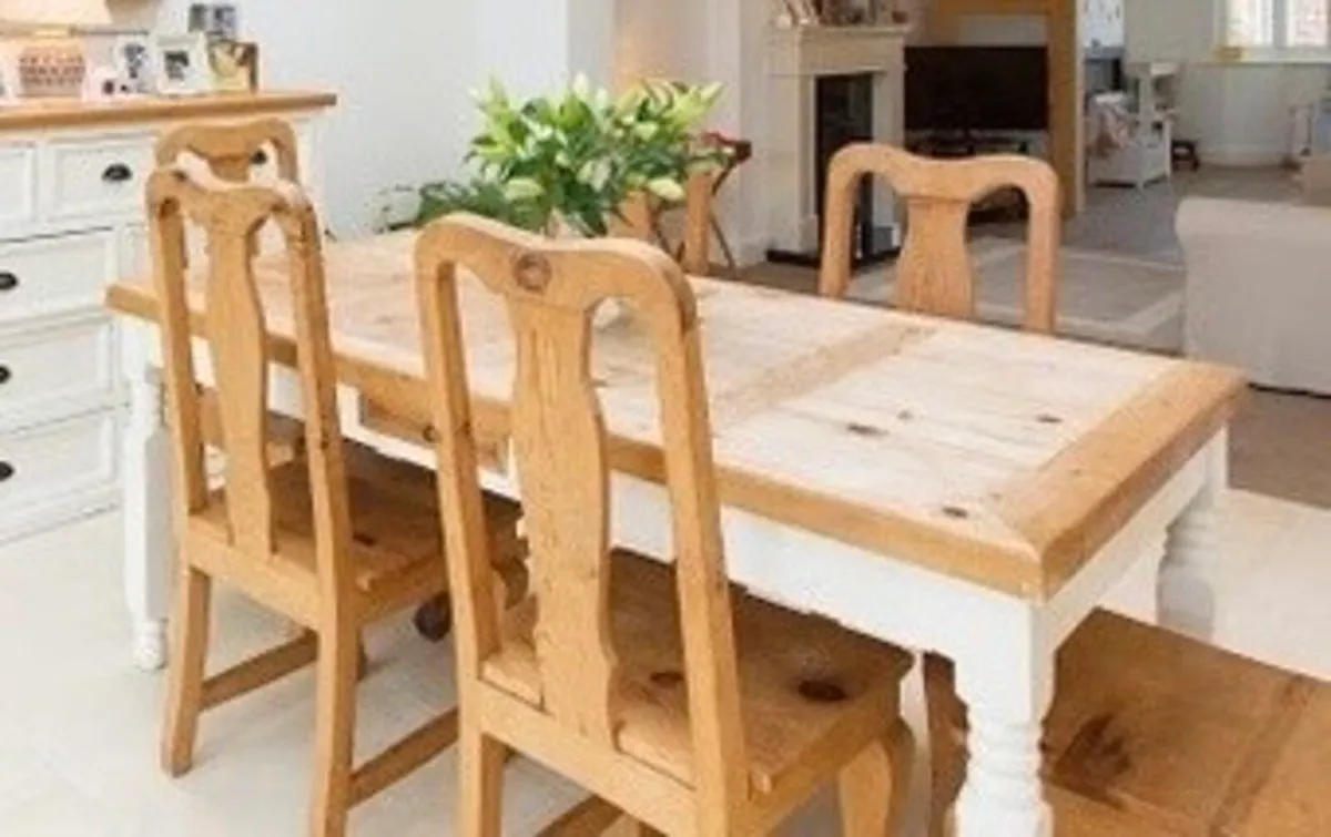 Dining table and six chairs - Image 4