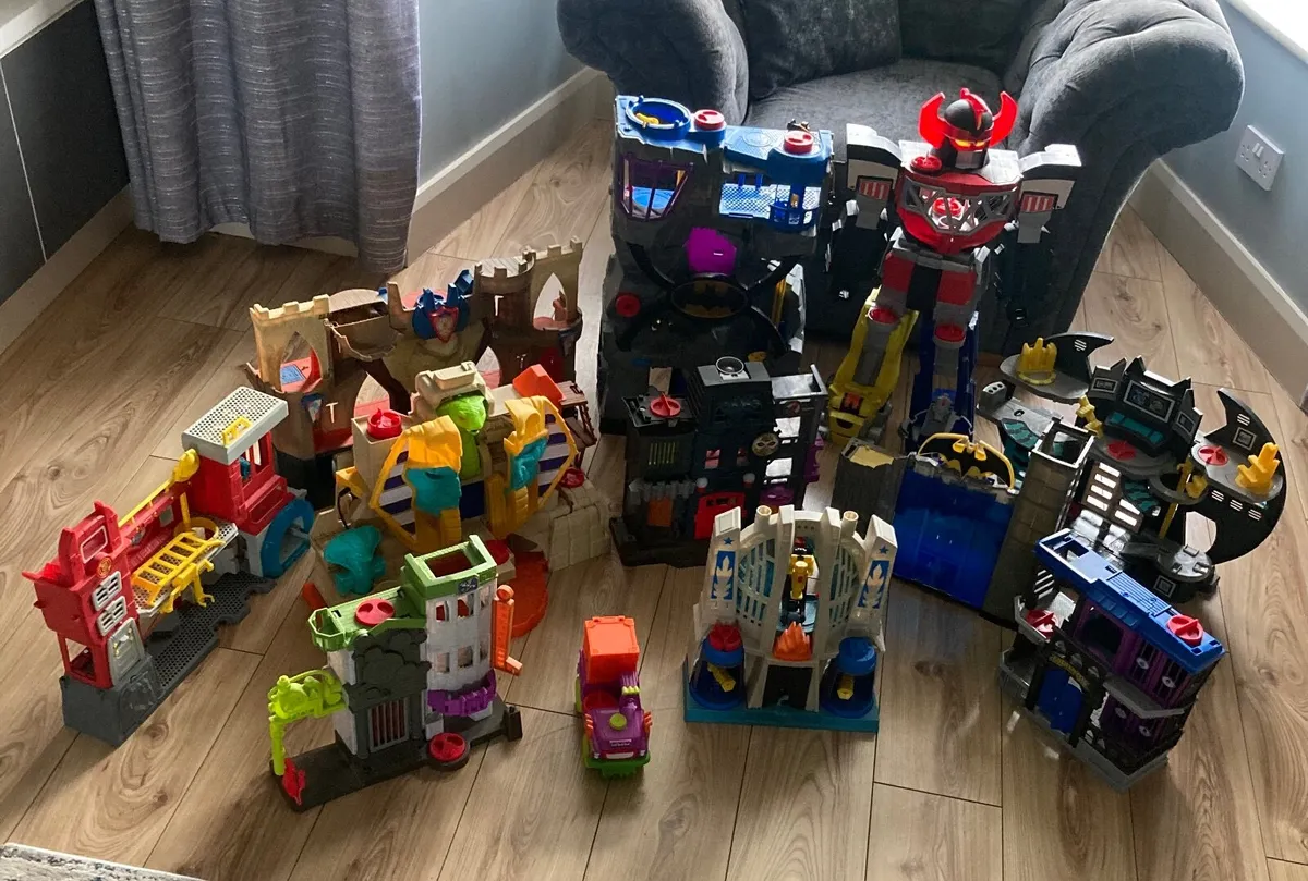 Toys - Image 1