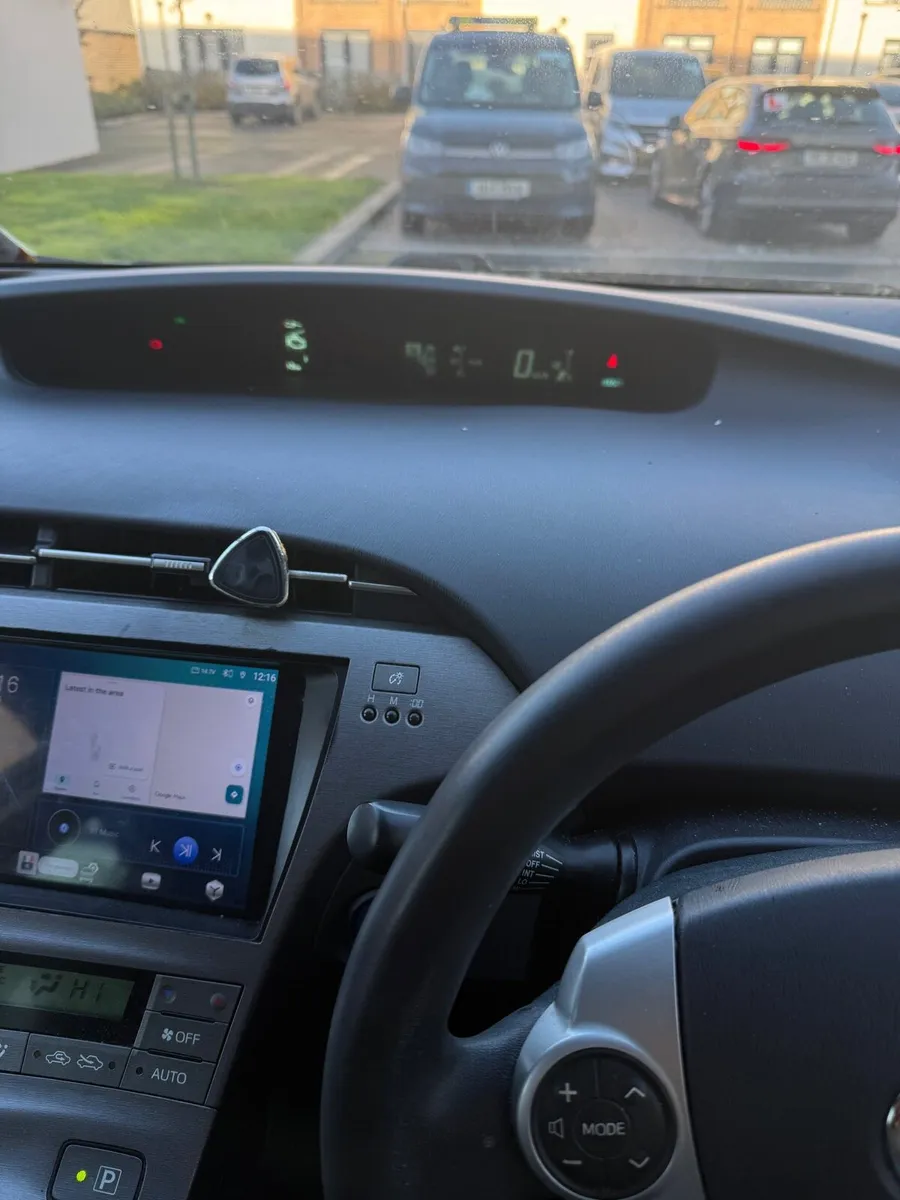 Toyota Prius - Image 3