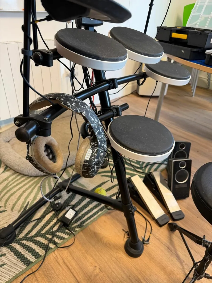 Roland TD-1K Electronic Drum Kit - Image 2