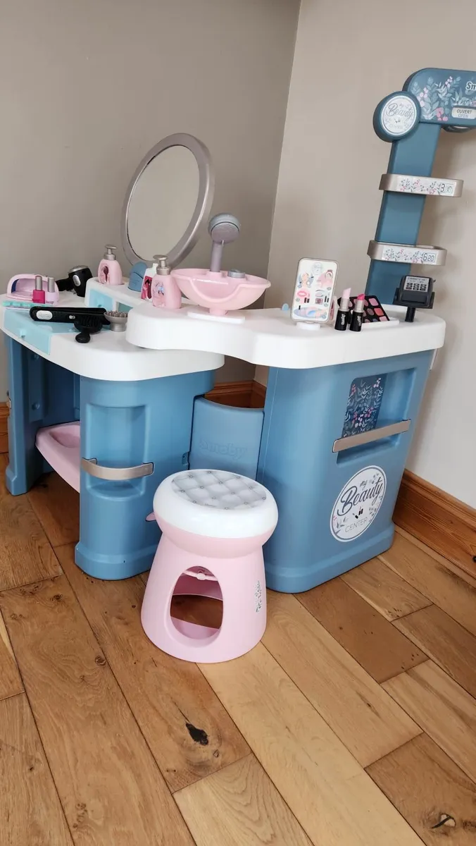 Beauty salon - Image 2