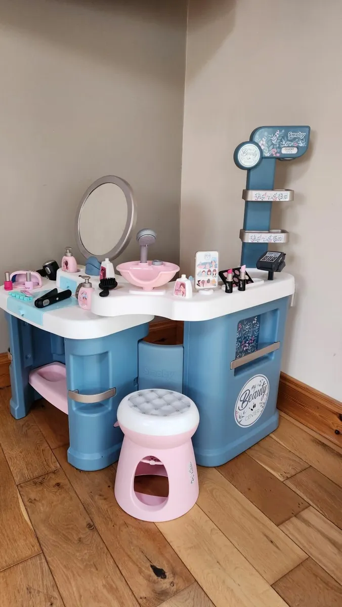 Beauty salon - Image 1