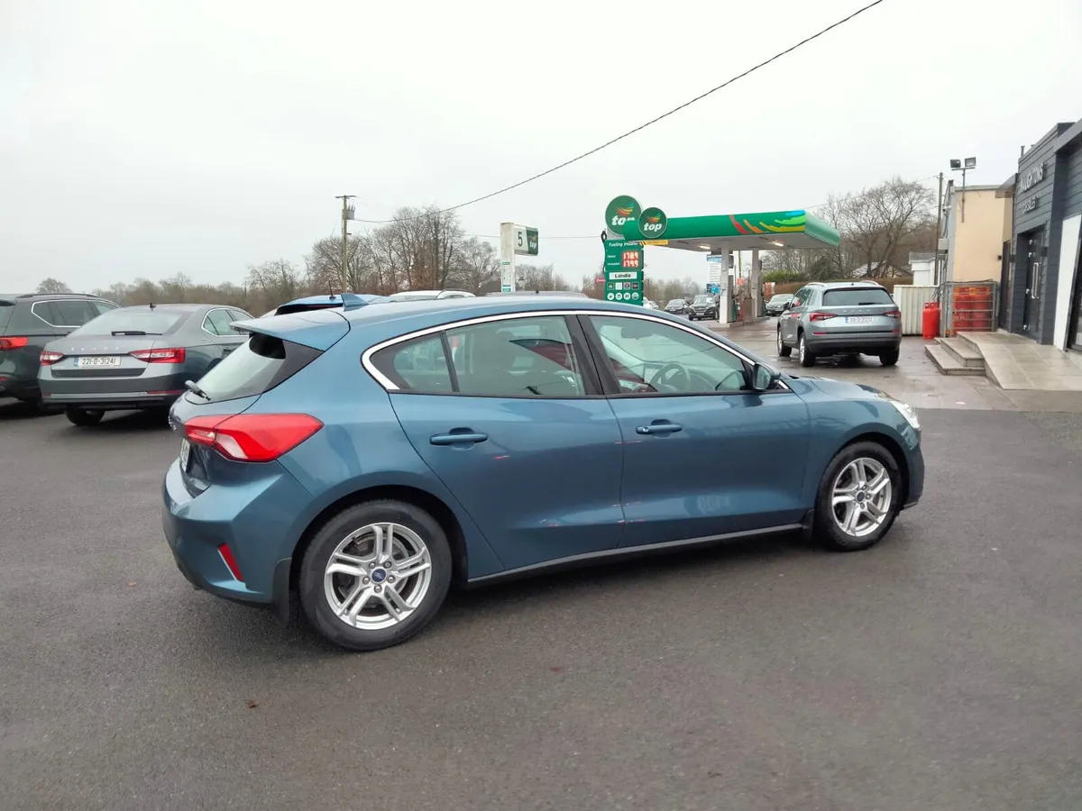 Ford Focus 1.5 Zetec *Immaculate/New Model - Image 3