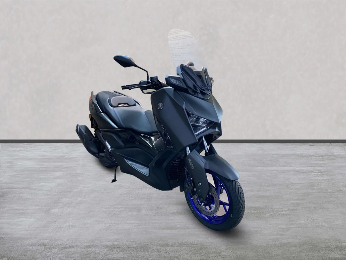 Yamaha X-Max 125cc Scooter (25MY, Special Offer - Image 3