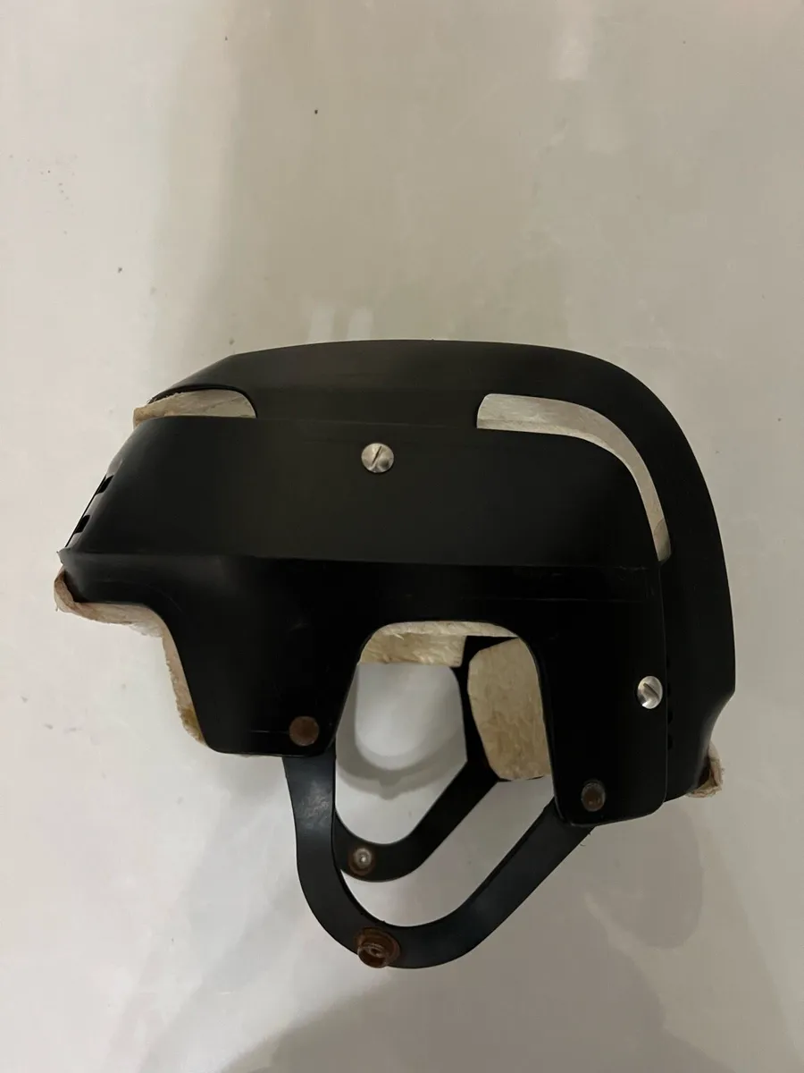 Old style Cooper Helmet - Image 3