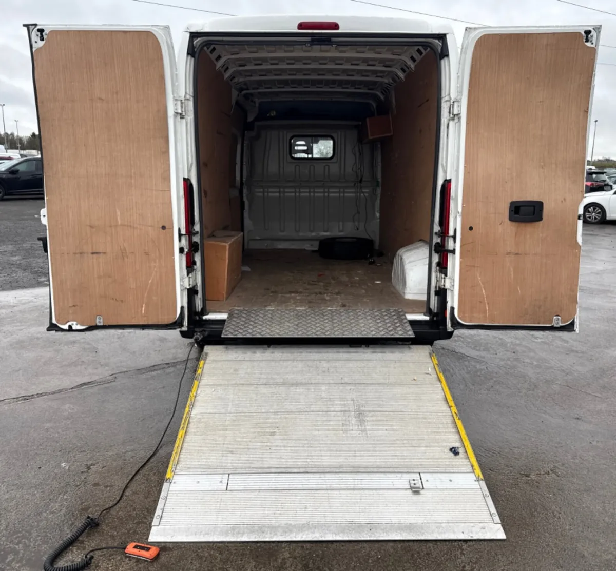 PEUGEOT BOXER 2021 TAIL LIFT INCLUDES VAT - Image 2