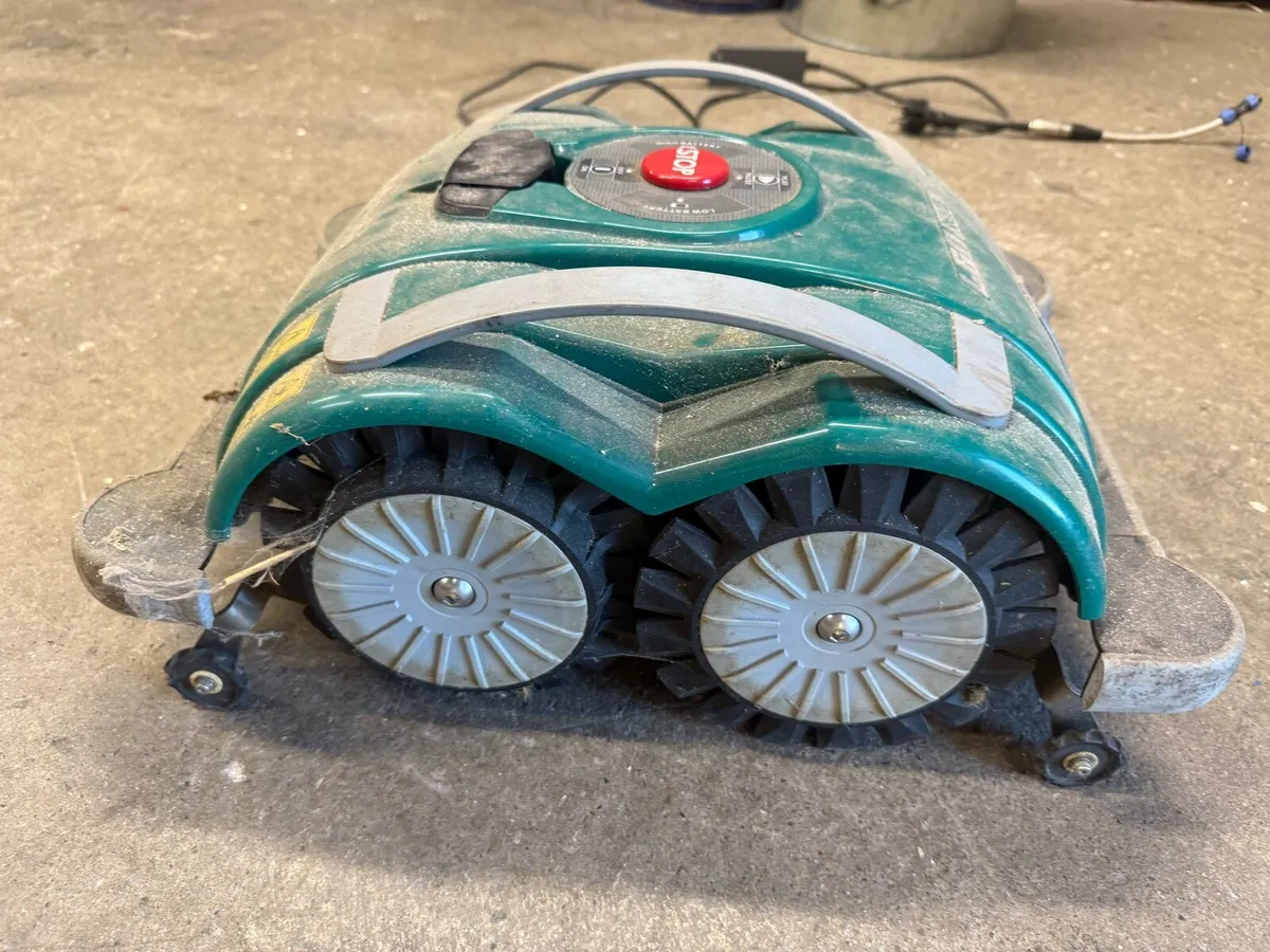 Robotic lawnmower - Image 1